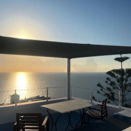 Evilio Oia (Santorini)