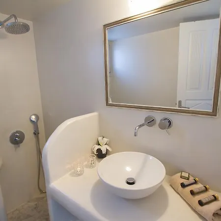 依维里奥公寓酒店 伊亚